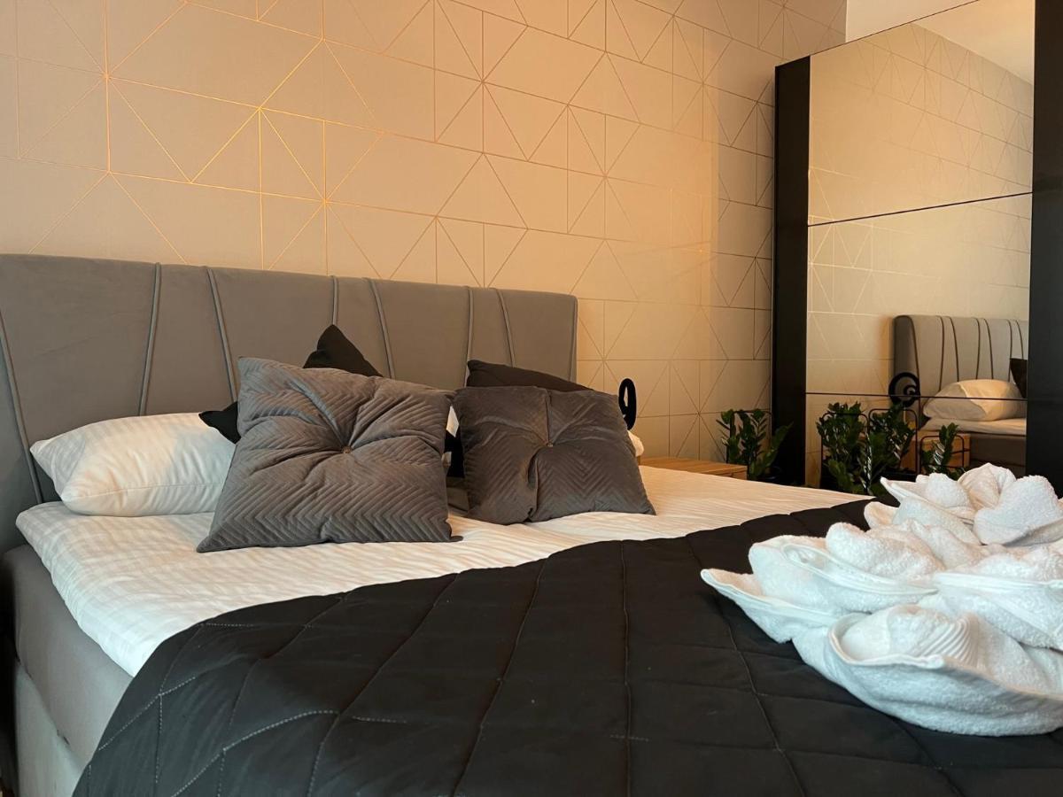 קילצה Family & Business Elegant Apartments, Kadzielnia, Wdk, Stadion Korona -1 Bedroom, Terrace, Garage, New! מראה חיצוני תמונה